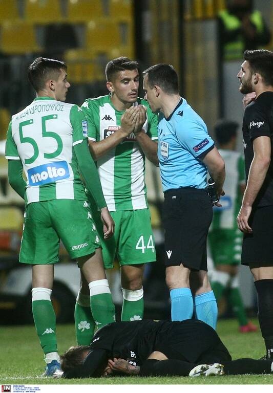 Άρης-Παναθηναϊκός: Απευθείας κόκκινη ο Πούγγουρας - Χτύπησε εκτός φάσης τον Μαντσίνι (video)