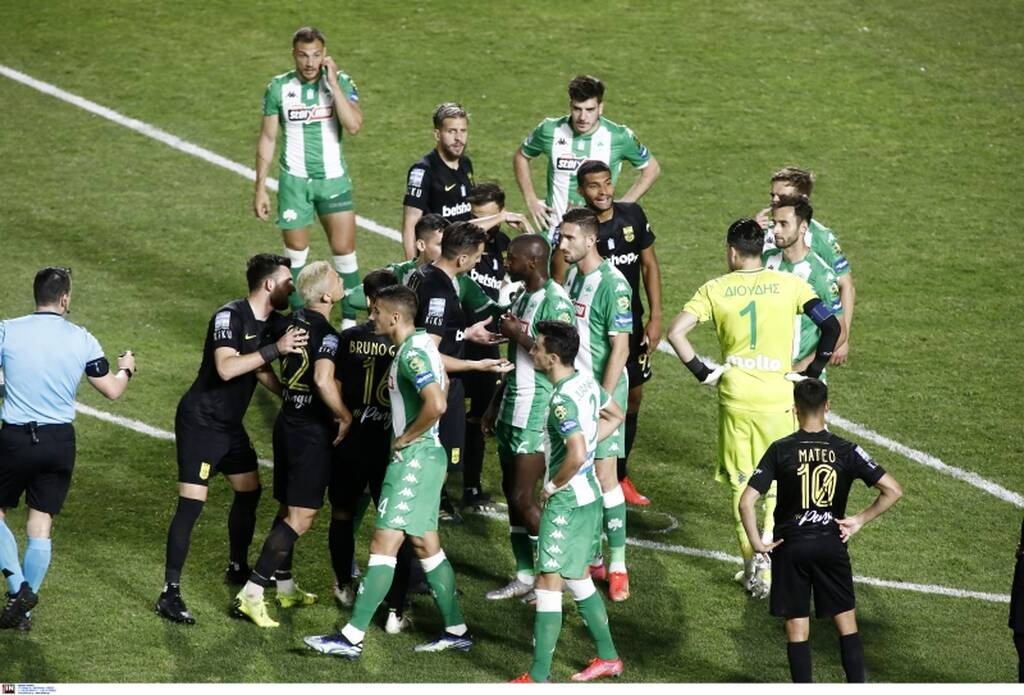 Άρης-Παναθηναϊκός: Απευθείας κόκκινη ο Πούγγουρας - Χτύπησε εκτός φάσης τον Μαντσίνι (video)