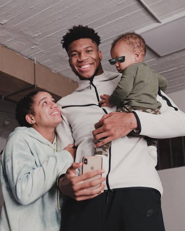 NBA: Πατέρας για δεύτερη φορά ο Αντετοκούνμπο (photos)