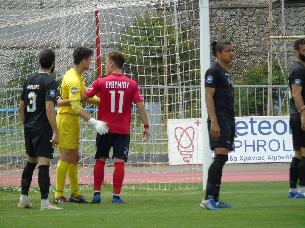 Τρίκαλα-Δόξα Δράμας: Του γύρισε η γλώσσα, αλλά συνήλθε και συνέχισε το ματς (video)