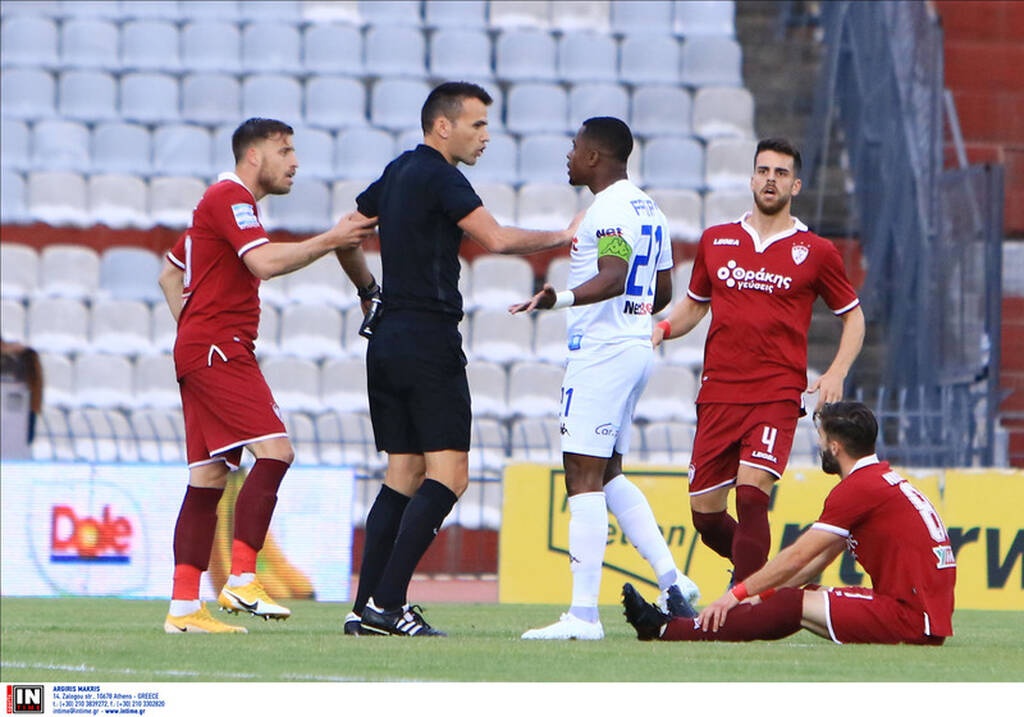 ΑΕΛ-ΠΑΣ Γιάννινα: Ένταση με το «καλησπέρα»-Καταγγελίες για ρατσιστικό σχόλιο του Μπέρτο στον Κάστρο