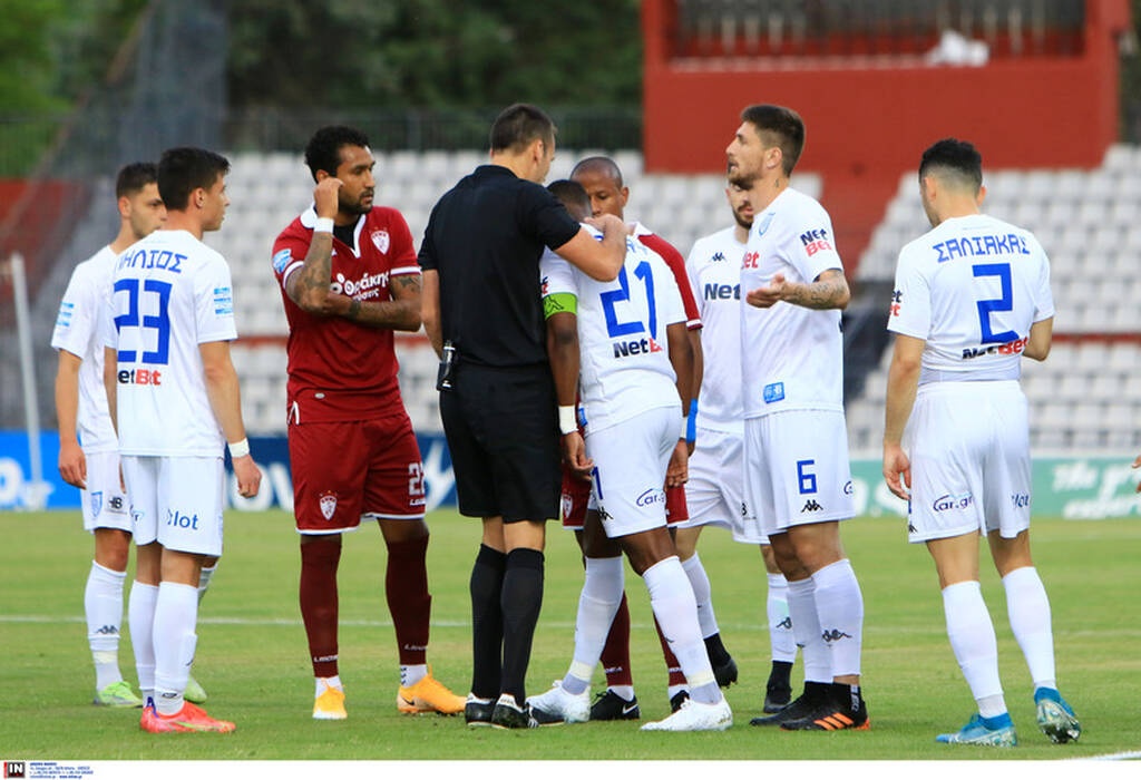 ΑΕΛ-ΠΑΣ Γιάννινα: Ένταση με το «καλησπέρα»-Καταγγελίες για ρατσιστικό σχόλιο του Μπέρτο στον Κάστρο