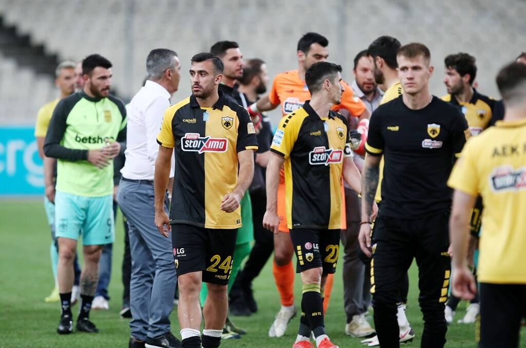 Ένταση στο φινάλε του Άρης-ΑΕΚ (photos+video)