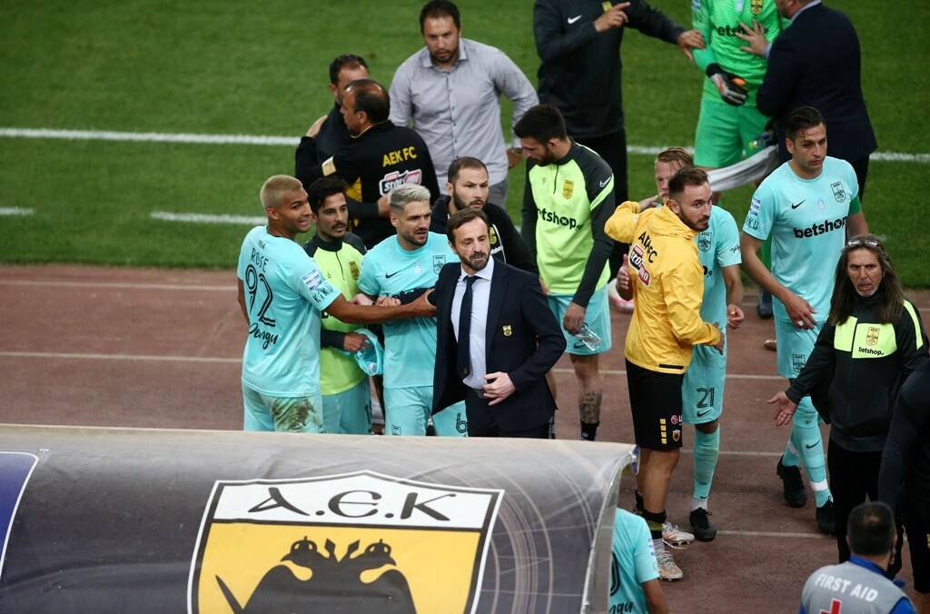 Ένταση στο φινάλε του Άρης-ΑΕΚ (photos+video)