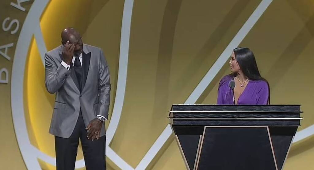 NBA: Ράγισαν καρδιές στην είσοδο του Κόμπι στο Hall Of Fame (photos+video)