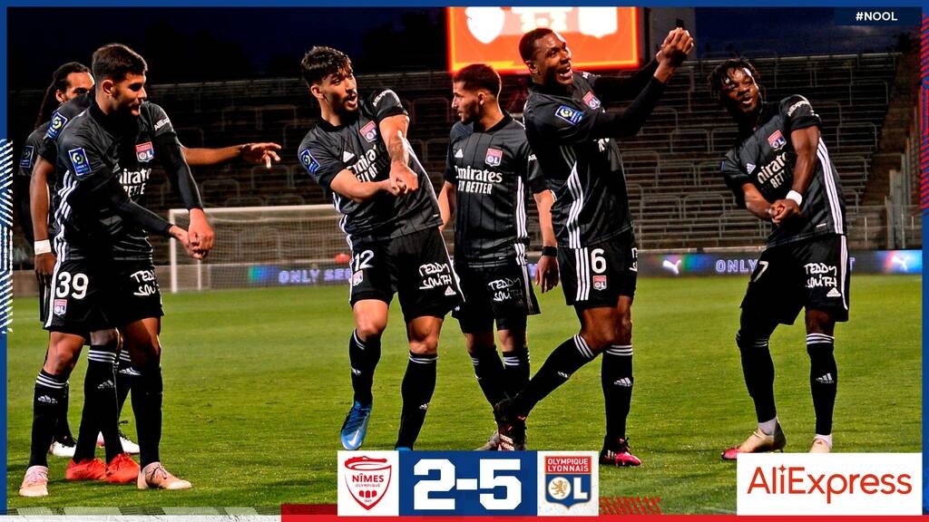 Ligue 1: «Αυτοκτόνησε» η Λιλ, στον πόντο η Παρί Σ.Ζ. και χαμός για τον τίτλο! (photos)