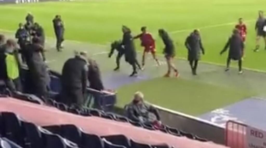 Λίβερπουλ: Η συγκινητική αφιέρωση του Άλισον - Χαμός στον πάγκο μετά το γκολ (video+photos)