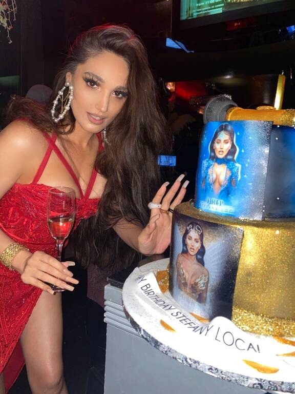 Φωτιά στα κόκκινα η Stefany Loca