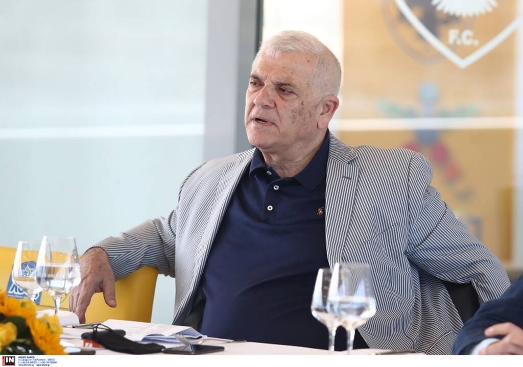 Μελισσανίδης: Η ατάκα για Ολυμπιακό, το... παλτό του αιώνα και τα μπακ «πεπόνια» (photos)