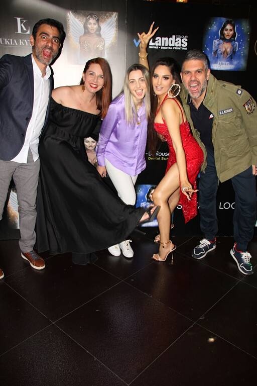 Φωτιά στα κόκκινα η Stefany Loca