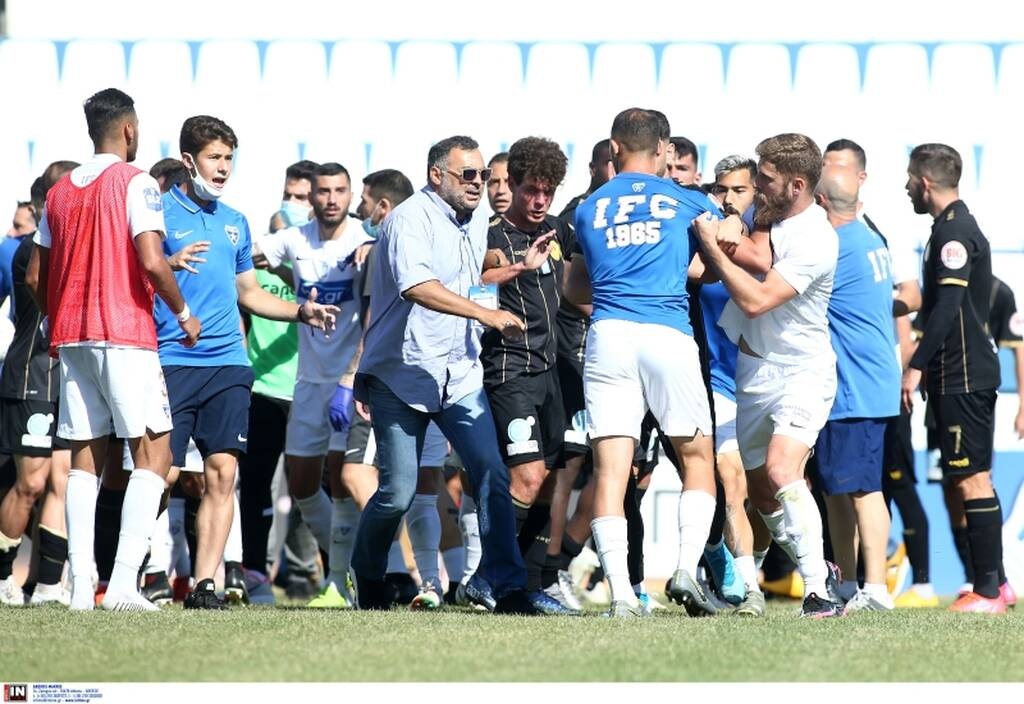 Χαμός στην Νίκαια: Ανατροπή από τον Ιωνικό και δυο αποβολές (videos+photos)