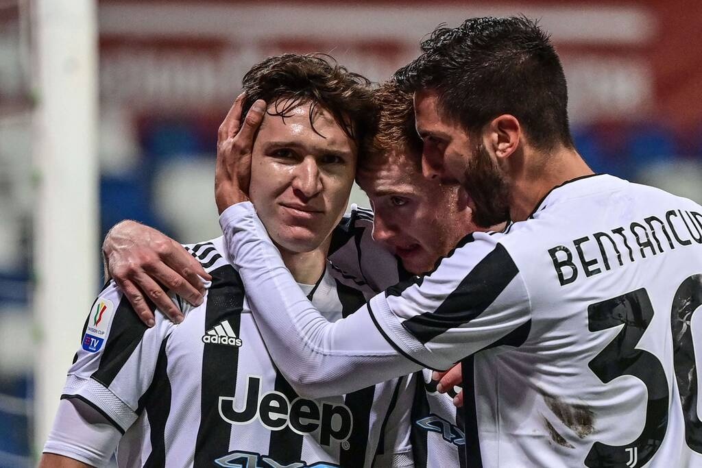 Μπουφόν: Πήρε την… κούπα με πατέρα και γιο! (Photos)