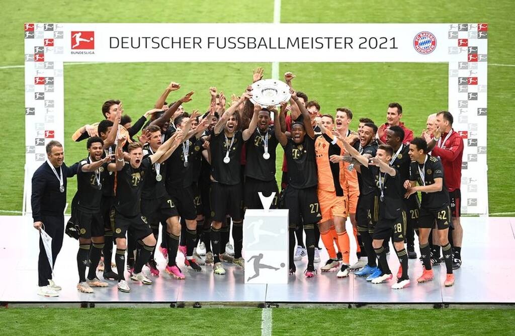 Ο Λεβαντόφσκι ξεπέρασε τον Μίλερ, τρέλα για τον Πολωνό κι απονομή για το 31o! (video+photos)