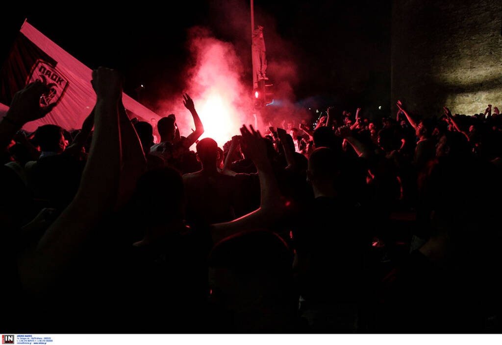 Τρέλα για την κούπα - Στον Λευκό Πύργο οπαδοί του ΠΑΟΚ (video+photos)