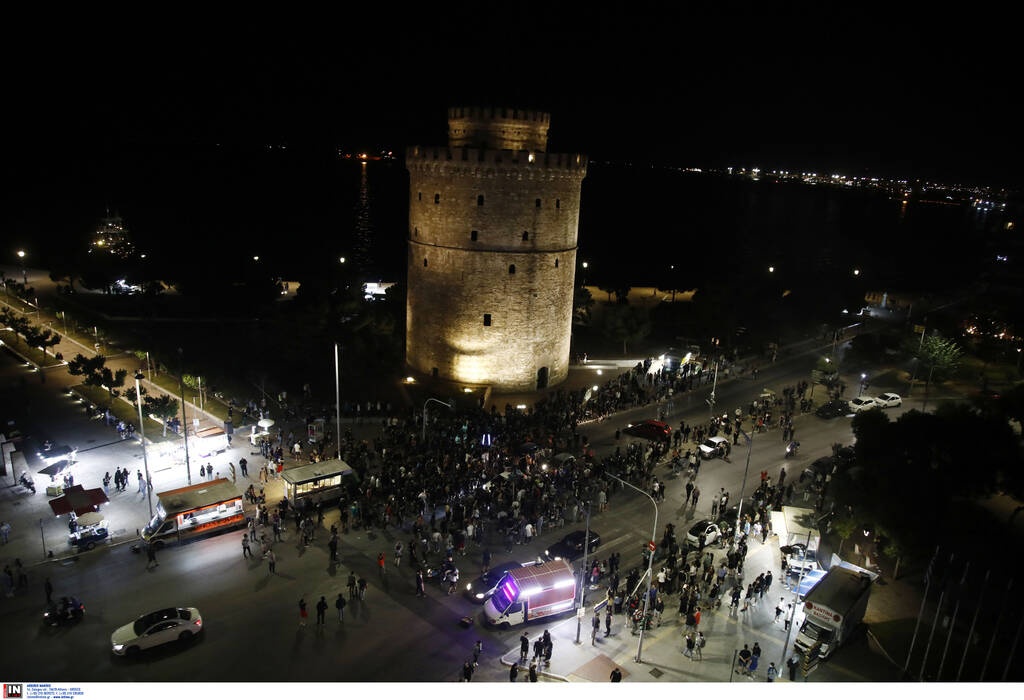 Τρέλα για την κούπα - Στον Λευκό Πύργο οπαδοί του ΠΑΟΚ (video+photos)