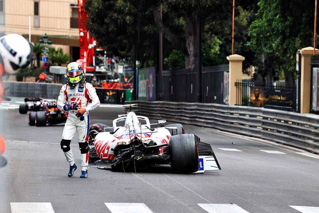 Formula 1: Ατύχημα για Σουμάχερ (photos)