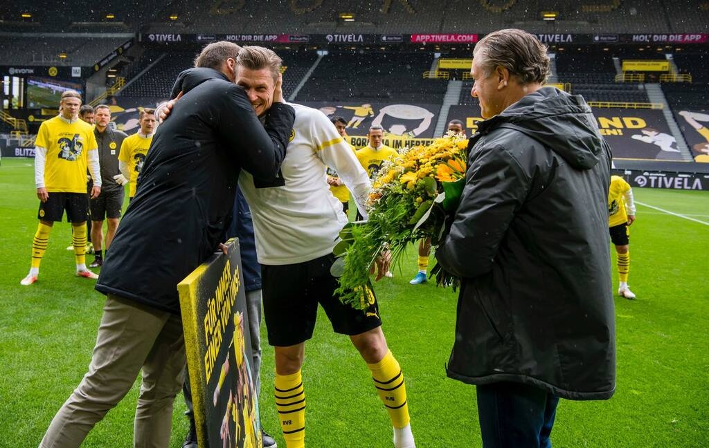 Bundesliga: Το αντίο της Ντόρτμουντ στον εμβληματικό αρχηγό (video+photos)