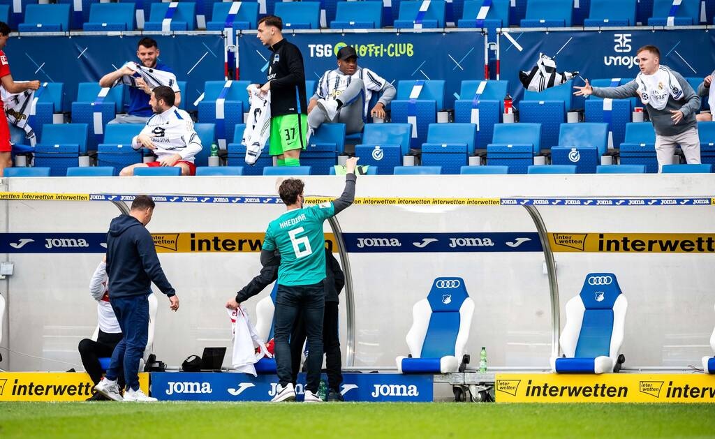 Bundesliga: Η αποθέωση του παγκόσμιου πρωταθλητή, ο οποίος αποσύρεται! (video+photos)