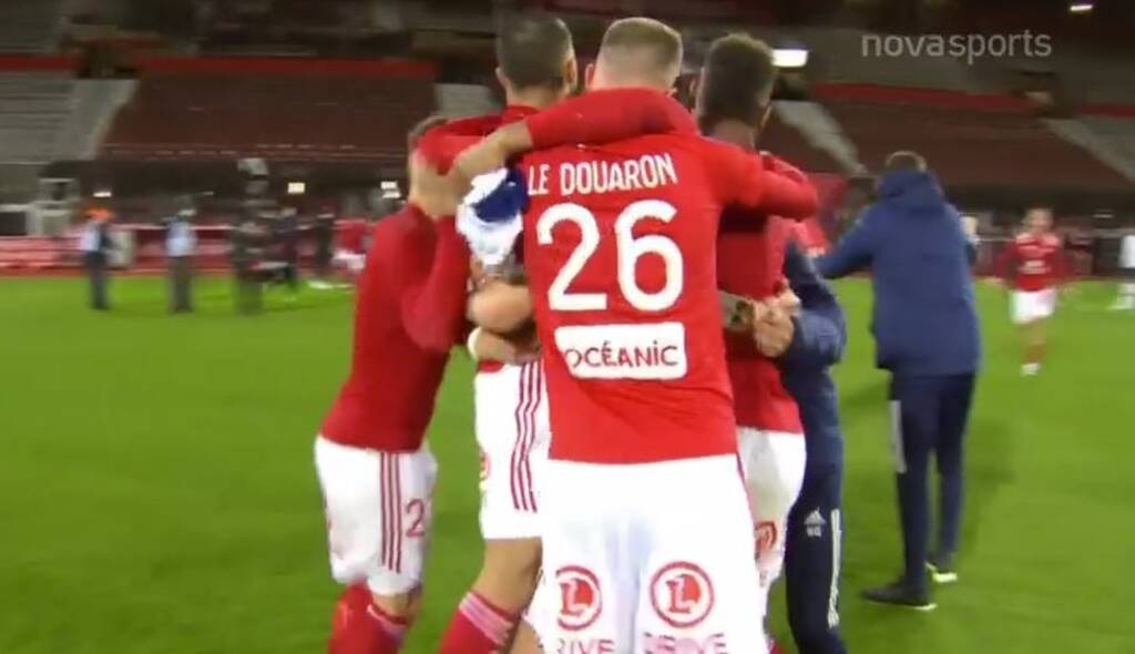 Μυθική κίνηση από τον τερματοφύλακα της Μπρεστ: Έμαθε τηλεφωνικώς ότι σώθηκε η ομάδα του και ξέσπασε