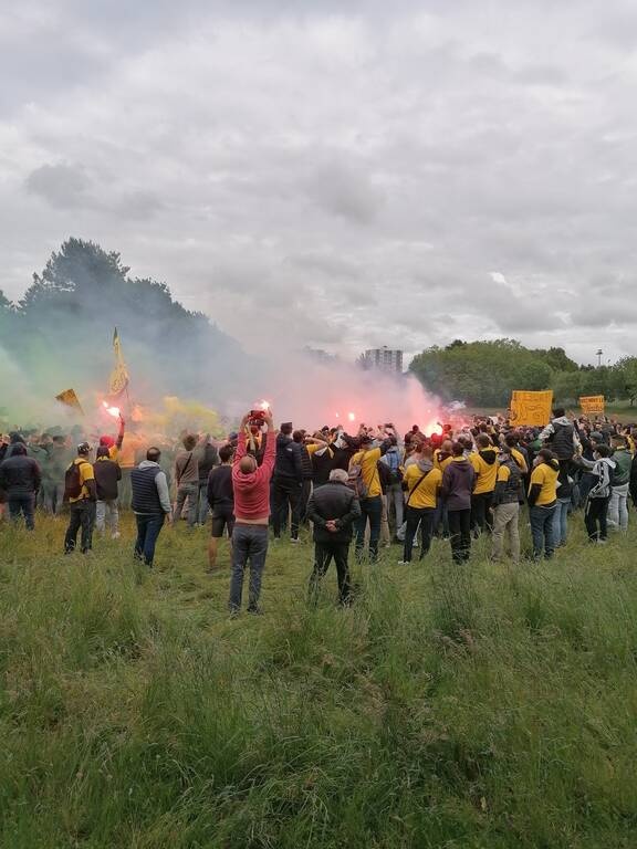 Ligue 1: Μακάβριο μήνυμα των οπαδών της Ναντ για τον ιδιοκτήτη της ομάδας! (video+photos)