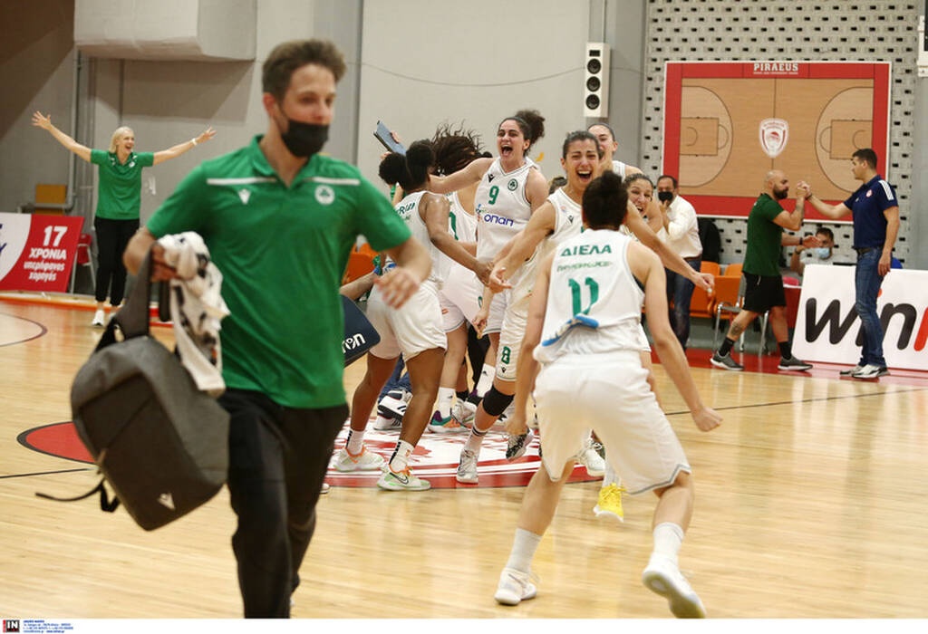 Ολυμπιακός - Παναθηναϊκός: Έτσι «έβαψε πράσινο» το Πρωτάθλημα μέσα στο ΣΕΦ (videos+photos)