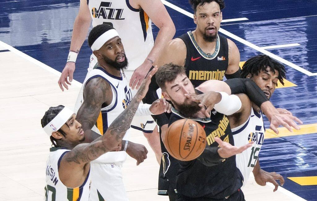 NBA: Μπρέικ από Γκρίζλις και Χοκς (video+photos)