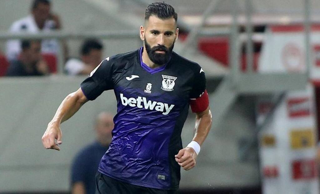 Γύρισε στην Ελλάδα, συμφώνησε και... επιστρέφει ο Σιόβας