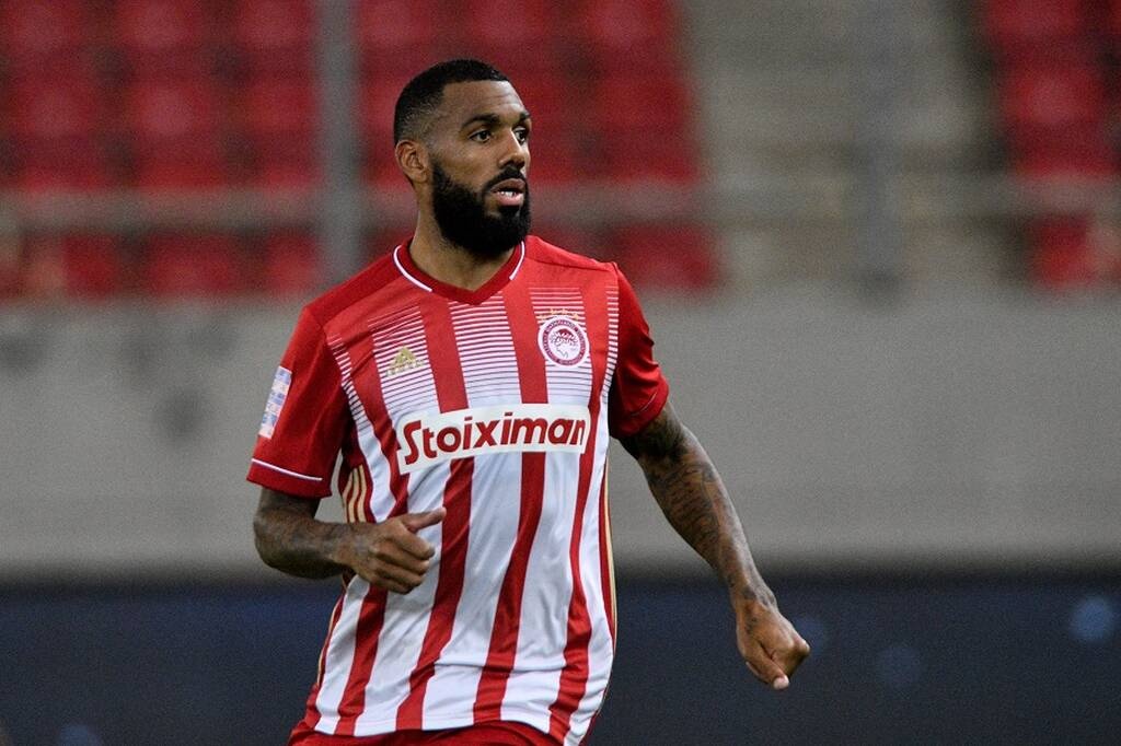 Ολυμπιακός: Τρόμος για τον Εμβιλά - Έπεσε θύμα ληστείας