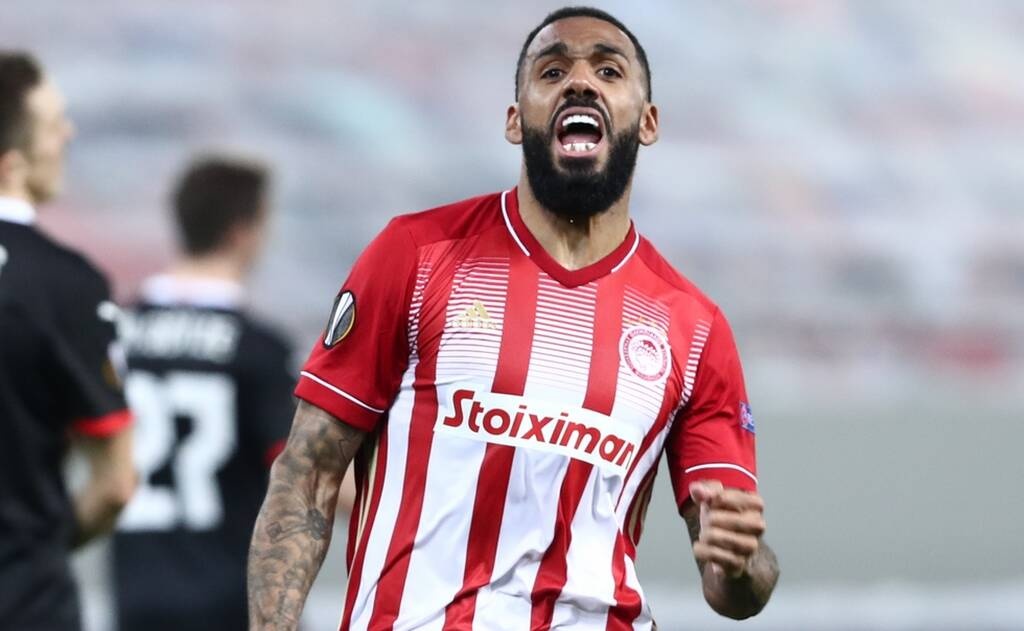 Ολυμπιακός: Τρόμος για τον Εμβιλά - Έπεσε θύμα ληστείας