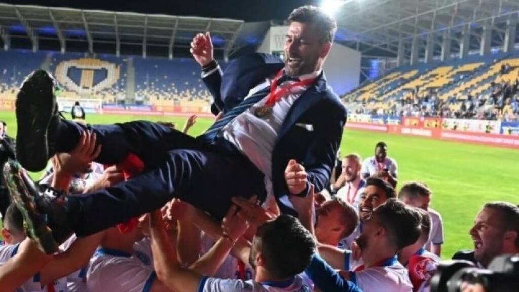 Κραϊόβα: Ανατροπή με Ουζουνίδη - Οι ατάκες του προέδρου και το μέλλον (photos)