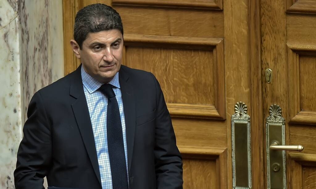 Αυγενάκη, κατέβασε τα τανκς!