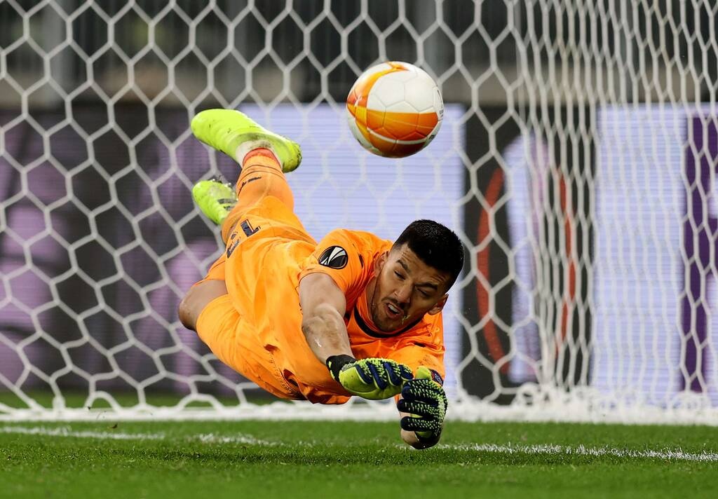 Τελικός Europa League: Ο Ρούλι δίνει το τρόπαιο στη Βιγιαρεάλ! (Videos+Photos)