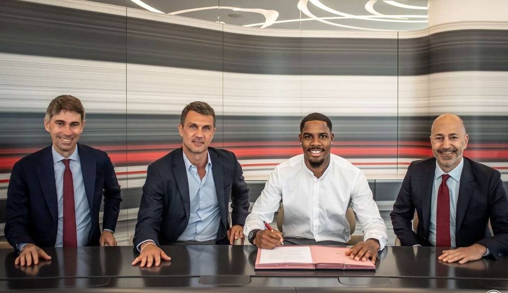 Μίλαν: Ανακοίνωσε Μενιάν! (Photos)