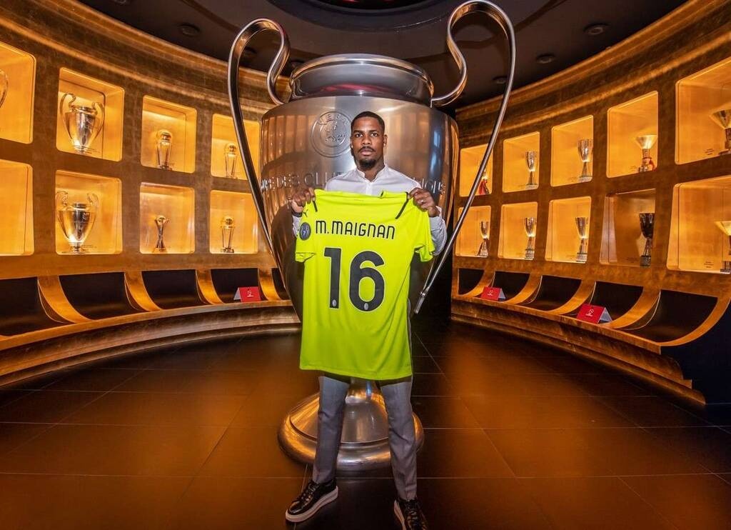 Μίλαν: Ανακοίνωσε Μενιάν! (Photos)