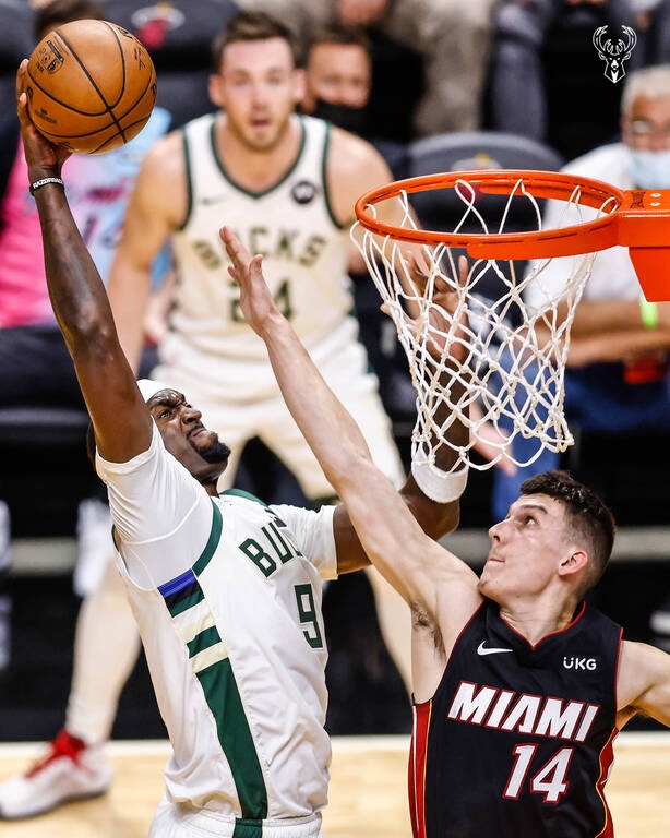 NBA: Ασταμάτητοι οι Μπακς με «διπλό» Γιάννη (photos+video)