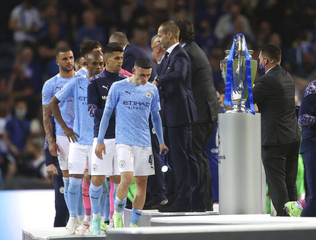 Τελικός Champions League: Η απονομή του τροπαίου στα «χέρια» της Τσέλσι (video+photos)