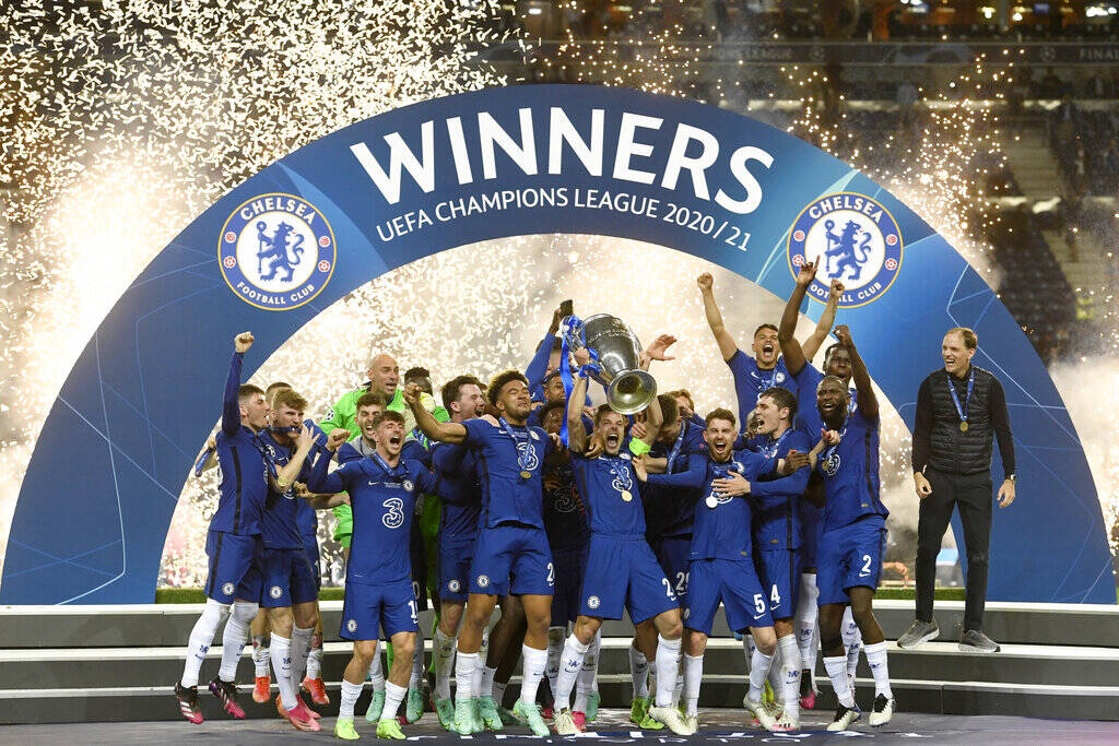 Τελικός Champions League: Η απονομή του τροπαίου στα «χέρια» της Τσέλσι (video+photos)