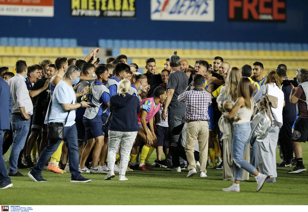 Παναιτωλικός-Ξάνθη: Χαμός στο Αγρίνιο - «Κάηκε» η πόλη μετά τη νίκη παραμονής! (video+photos)