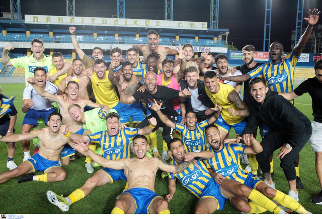 Παναιτωλικός-Ξάνθη: Χαμός στο Αγρίνιο - «Κάηκε» η πόλη μετά τη νίκη παραμονής! (video+photos)
