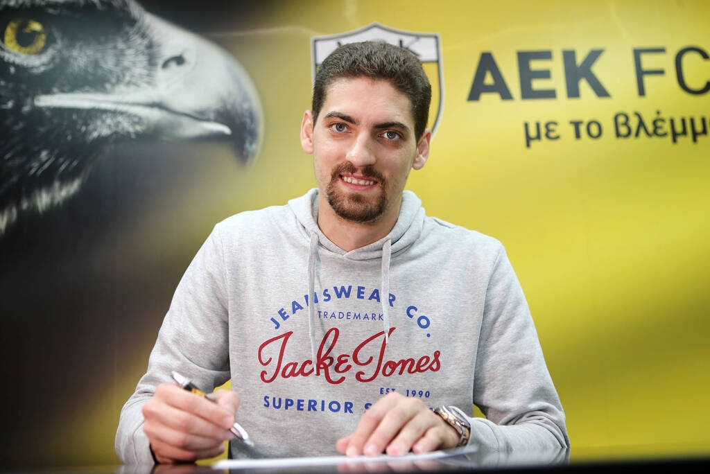 Στάνκοβιτς: «Να γίνω πρωταθλητής και με την ΑΕΚ» (video)