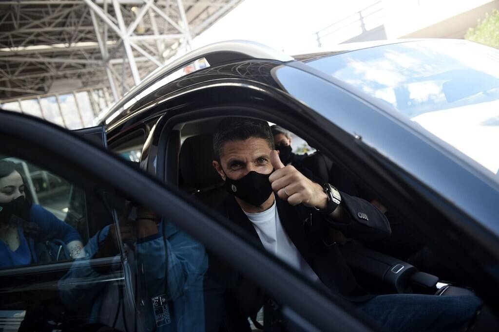ΠΑΟΚ: Έφτασε ο Λουτσέσκου - «Τα καλύτερα χρόνια στη ζωή μου»