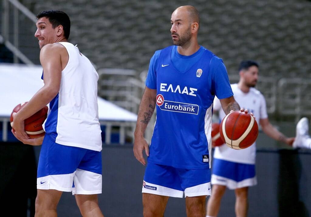 Σπανούλης: «Ύψιστη τιμή» - Ο σεβασμός του Πιτίνο (photos+video)