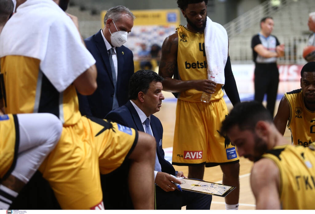 ΑΕΚ - Προμηθέας: Επεισόδιο με Γιατρά στο ΟΑΚΑ - Έξαλλος και ο Αγγέλου (videos+photos)