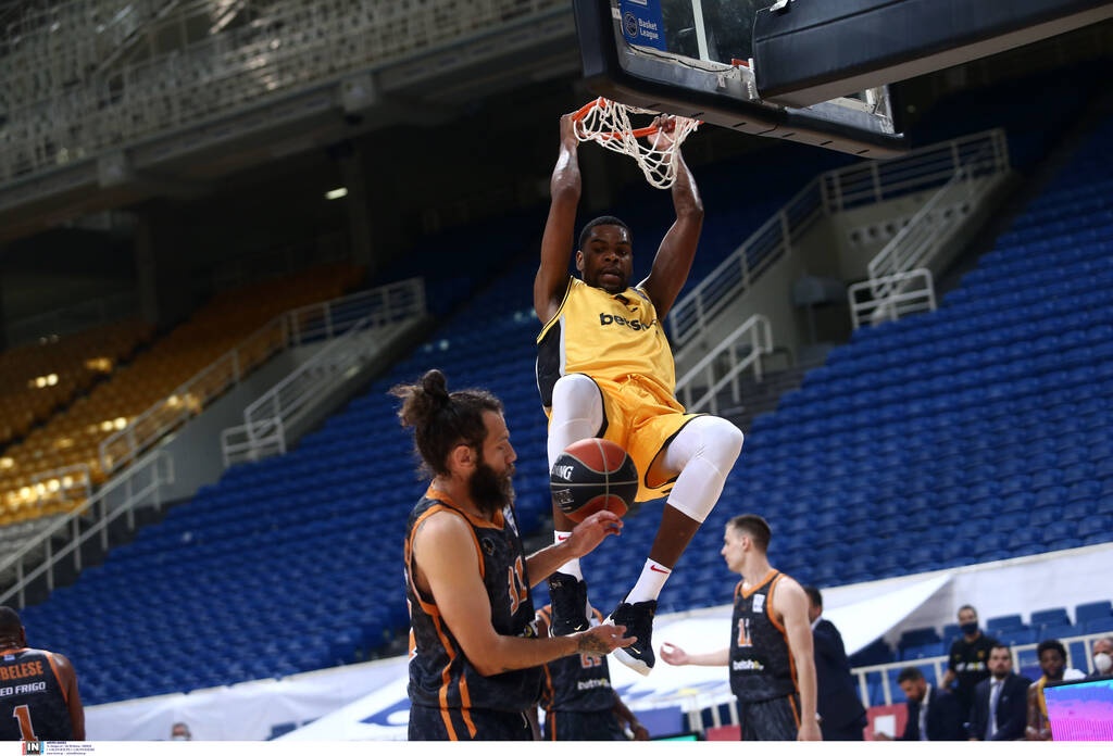 ΑΕΚ - Προμηθέας: Επεισόδιο με Γιατρά στο ΟΑΚΑ - Έξαλλος και ο Αγγέλου (videos+photos)