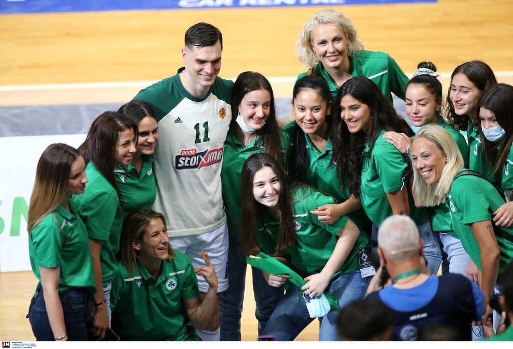 Παναθηναϊκός: Η περηφάνια του Χεζόνια για τις «πράσινες» Πρωταθλήτριες (photos)