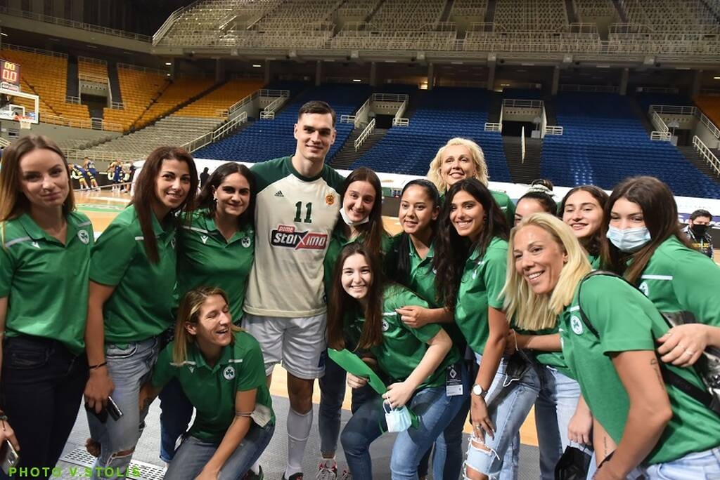 Παναθηναϊκός: Η περηφάνια του Χεζόνια για τις «πράσινες» Πρωταθλήτριες (photos)