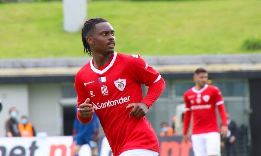 Ολυμπιακός: Αυτός είναι ο «εκλεκτός» για τα εξτρέμ - Απομένει η έγκριση Μαρτίνς (photos+video)