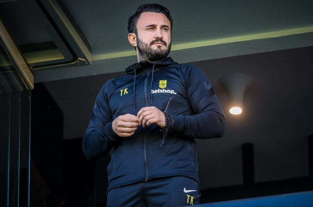 Άρης: Κλείνει «τρύπες» ο Καρυπίδης (photos)