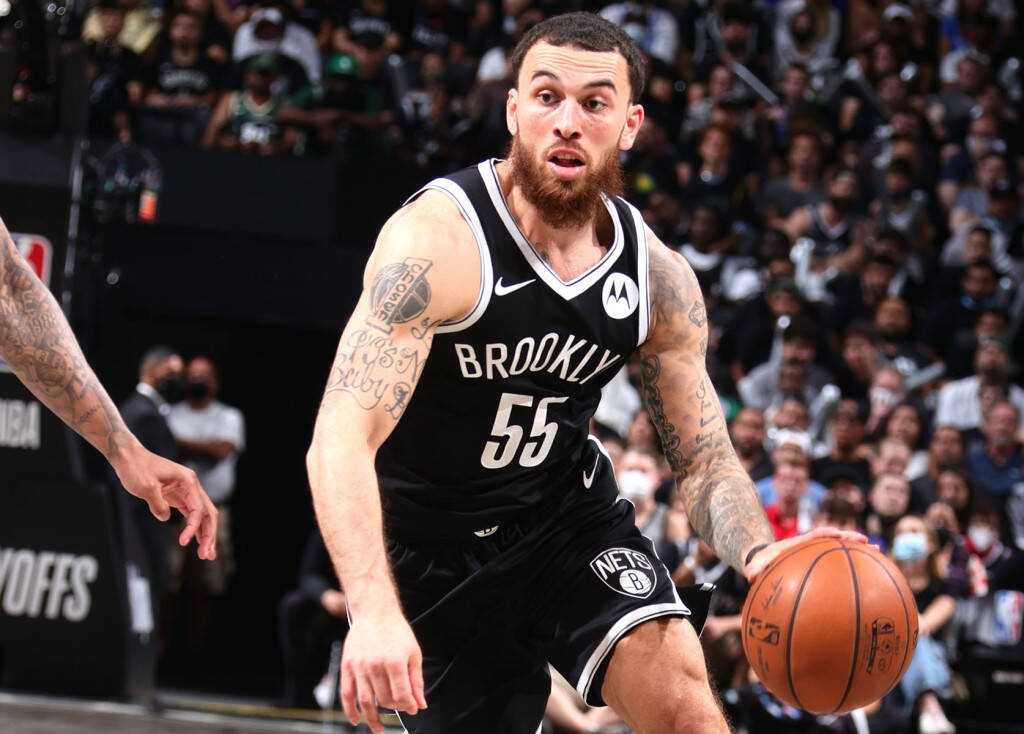 NBA: Η σπουδαία εμφάνιση του Μάικ Τζέιμς (photos+video)