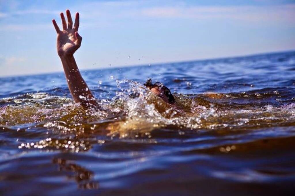 Πήγε στη θάλασσα για μπάνιο και είδε... το χάρο με τα μάτια του (photos)